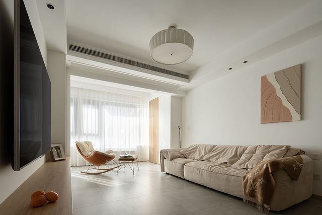 130㎡极简原木风氛围感和松弛感拉满减法设计拥有无限可能(图3)