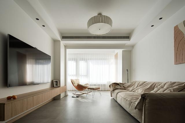 130㎡极简原木风氛围感和松弛感拉满减法设计拥有无限可能(图4)