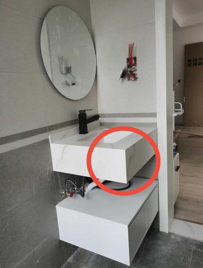 浴室柜怎么选才不会踩坑？奉劝大家避开这6种越用越糟心(图4)