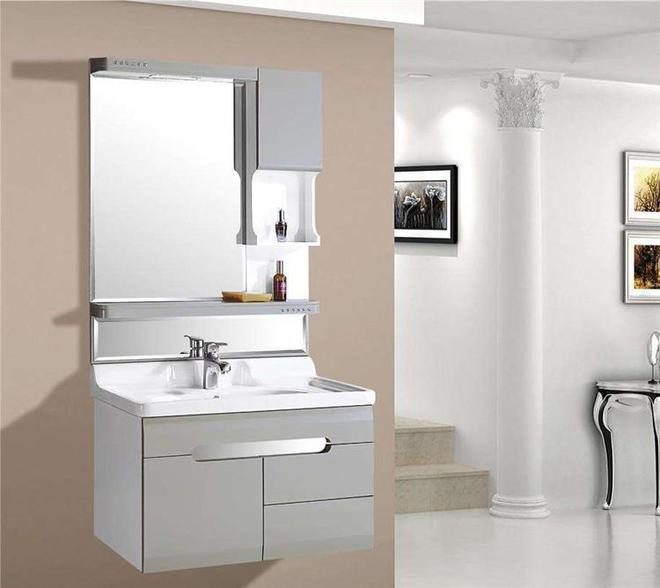 探索浴室柜材质：为何说PVC不是最好的！