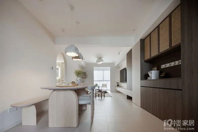 选实木多层做书柜的第10年他！弯！了！