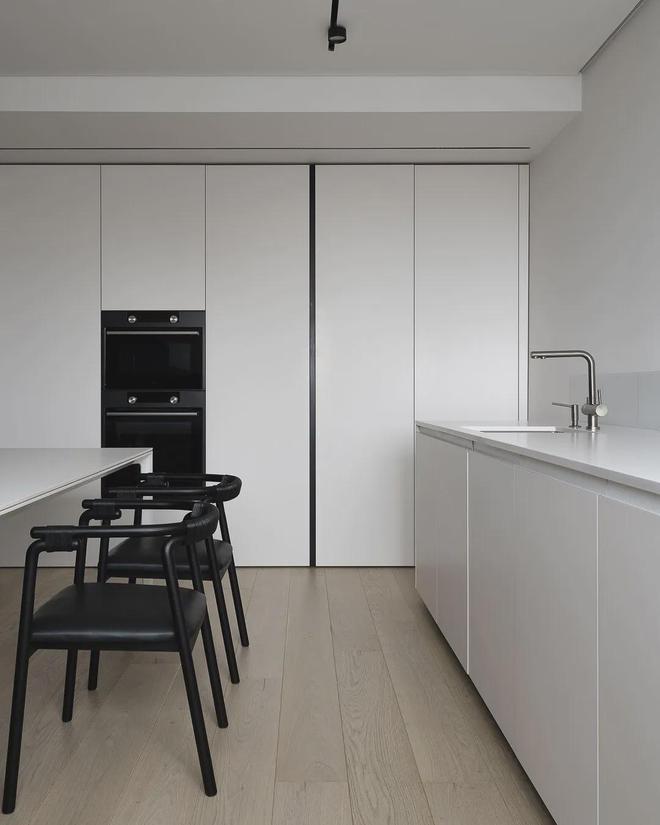 z6尊龙·中国网站：独家新观｜实木多层板现象级营销大战定企们集体的“绝地反击”(图5)