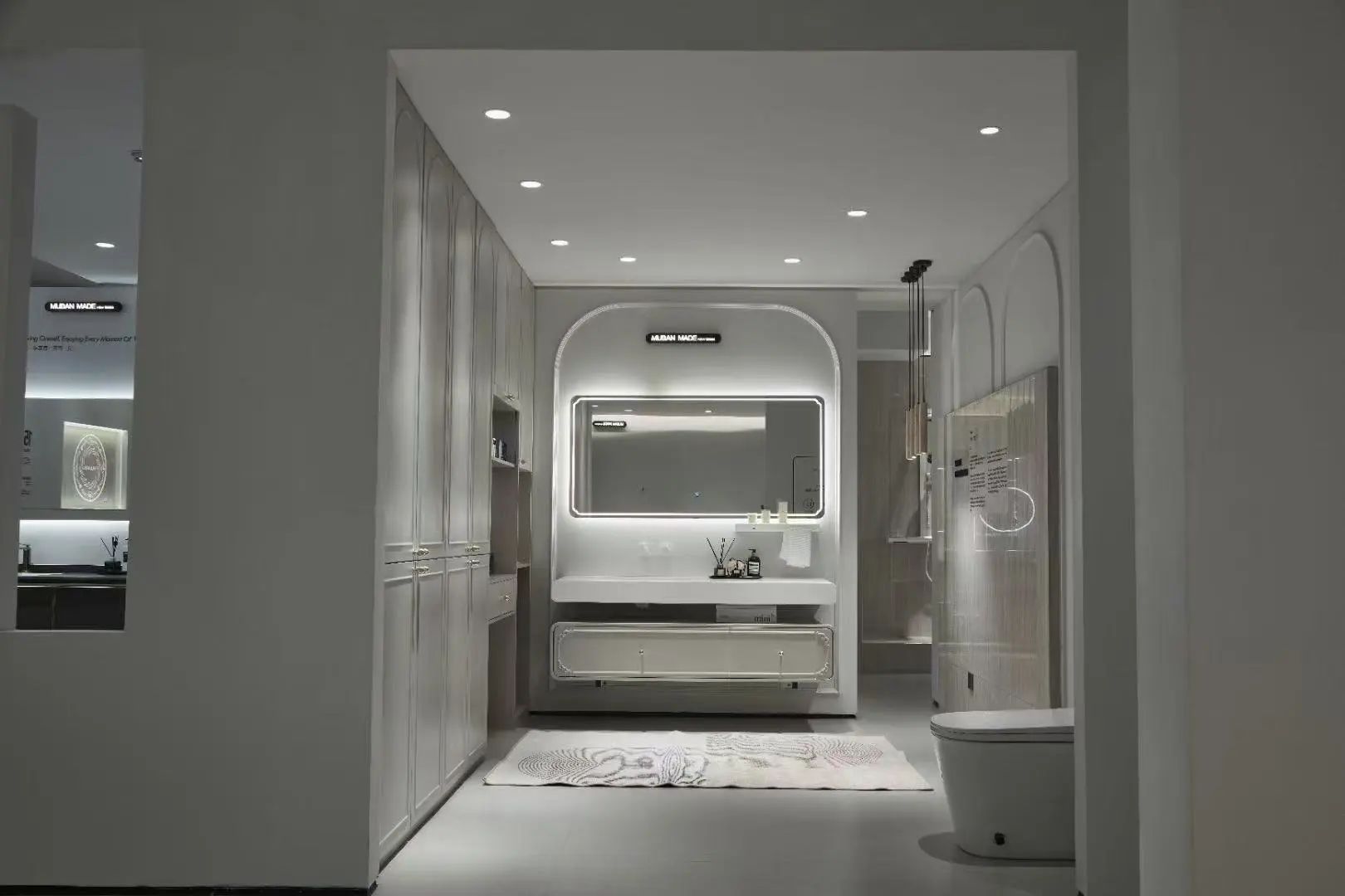 木百年品牌创始人王祥兵荣获“成都产区浴室柜品类先锋人物”(图2)