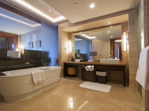 多层实木浴室柜好不好？家居耐用性与装修风格解析