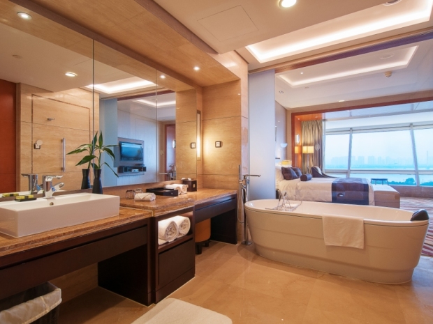 多层实木浴室柜好不好？家居耐用性与装修风格解析(图2)