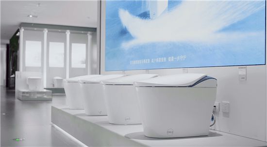 z6尊龙入口：2024世界卫浴大会安华卫浴荣获“2024年度影响力品牌”等3项大奖！(图6)