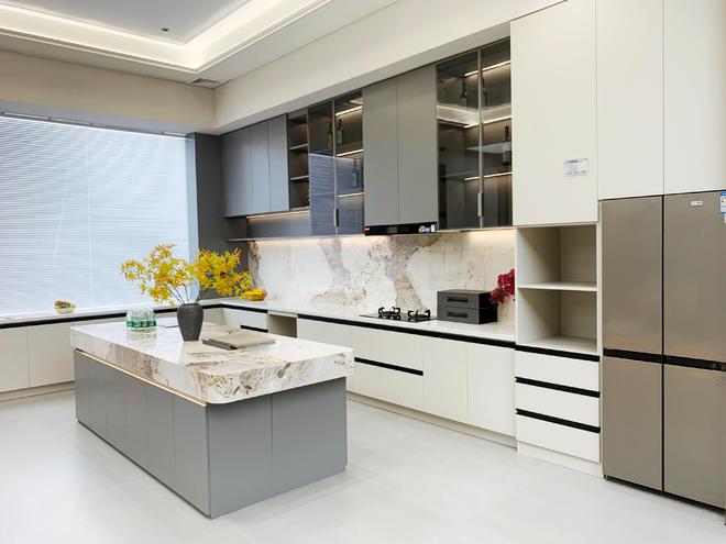 z6尊龙·中国网站：全铝家居从全屋整装到文旅、古建、市政等为何越来越受欢迎？(图3)