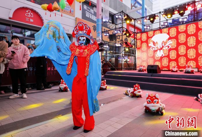 浙江“闹”元宵：文化味邂逅科技味(图2)