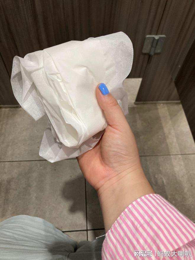 听说大厂厕所又出“事故”了。这次是度厂(图3)