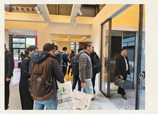 z6尊龙入口：燃爆上海酒店展！TENNE 缇诺系统定制卫浴美学实力圈粉(图7)