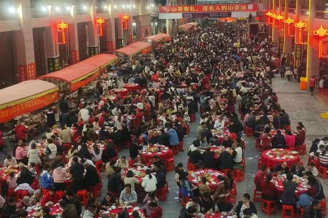 z6尊龙·中国网站：1688桌宴席震撼同开万人刷快抖一点不卡联通有功！
