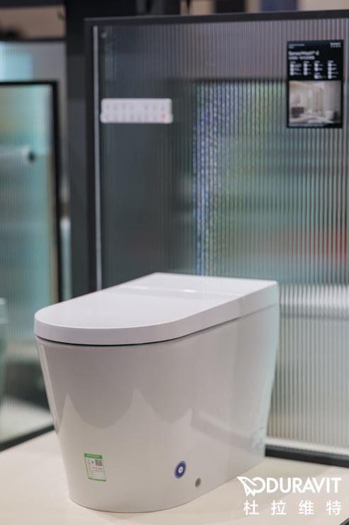 z6尊龙入口：智护此刻沁洁未来杜拉维特携新品系列亮相第29届中国国际厨卫展引领健康卫浴新风尚(图4)