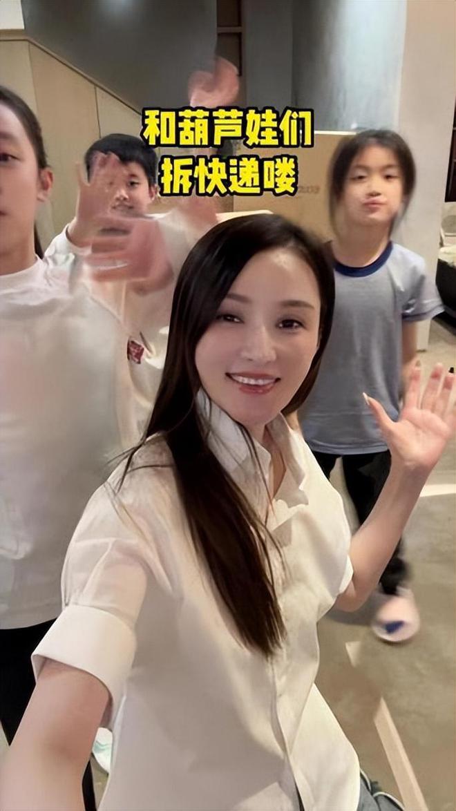 河南39岁女子连生6娃每个娃配一个保姆家教丈夫身份却不一般(图9)