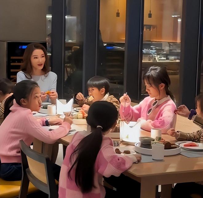 河南39岁女子连生6娃每个娃配一个保姆家教丈夫身份却不一般(图18)