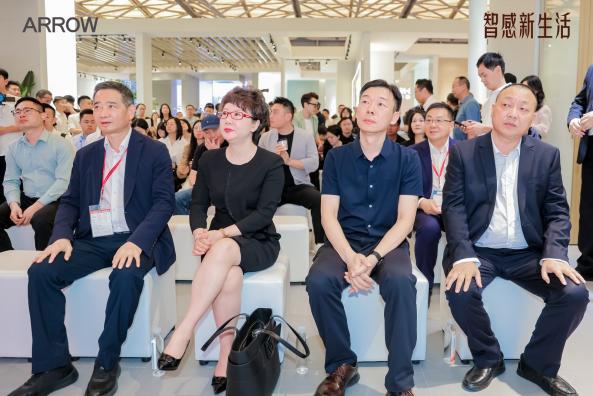 箭牌卫浴携新品亮相2025厨卫展凭硬核实力斩获多项产品性能第一奖项(图3)