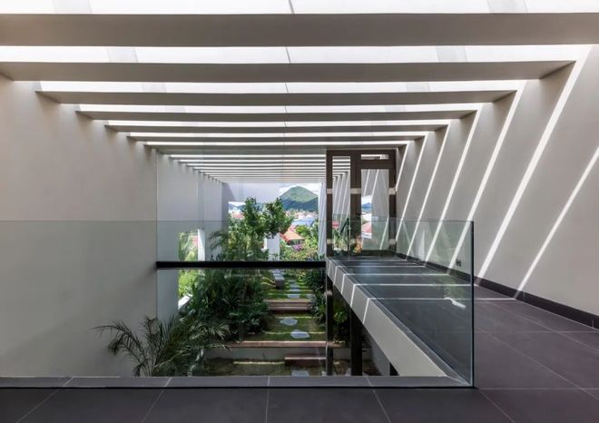 将热带雨林“搬进”自建房越南这户人家把阳光、绿意玩明白了！(图8)
