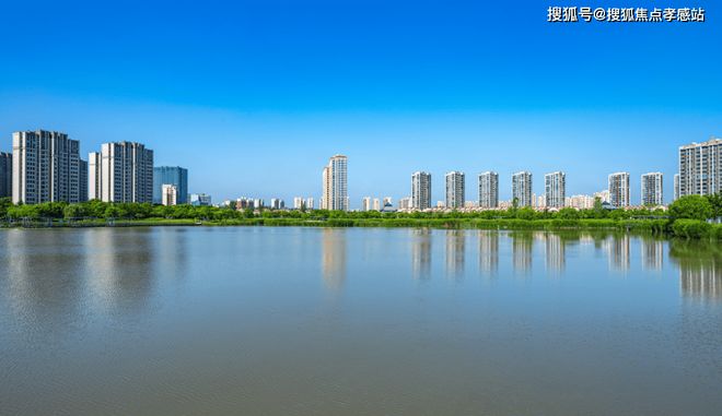 €时代之城·雲墅售楼处：云端研墨城心落款共绘云墅长卷(图33)