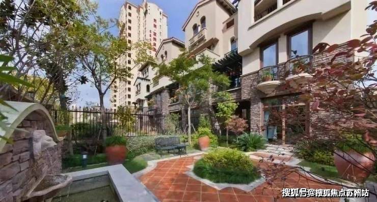 z6尊龙平台：浦东【同润蓝美俊庭】低密度现房建面约88-92㎡洋房均价28万㎡总价：190万起建面约150-160㎡叠加别墅欢迎预约!(图5)