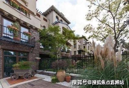 z6尊龙平台：浦东【同润蓝美俊庭】低密度现房建面约88-92㎡洋房均价28万㎡总价：190万起建面约150-160㎡叠加别墅欢迎预约!(图8)