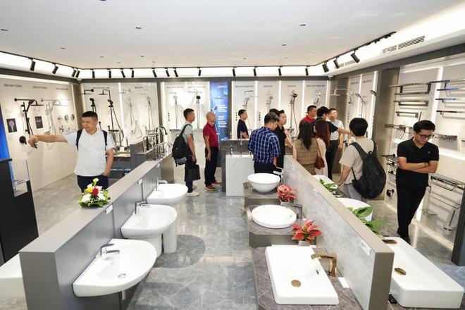 z6尊龙·中国网站：智能马桶“双第一”九牧的“多米诺骨牌效应”(图3)