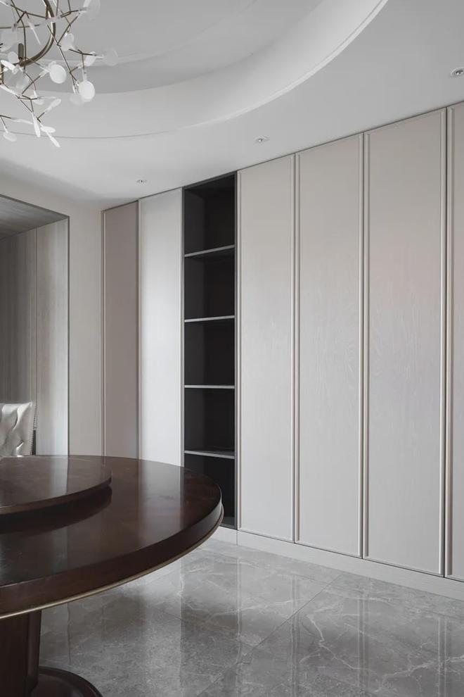 275㎡现代风大平层保留宽敞的空间格局从容舒适的生活体验！(图5)