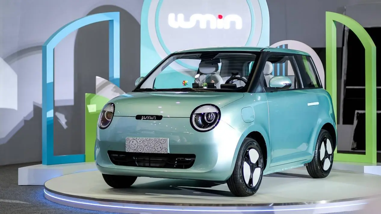 宏光MINIEV四门版PK长安Lumin究竟谁更好(图4)