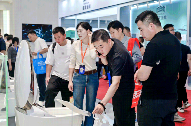 z6尊龙平台：南安：“制造大县”向“智造高地”全面跃迁(图2)